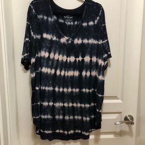 Torrid tie dye women’s short sleeve tee navy 5X